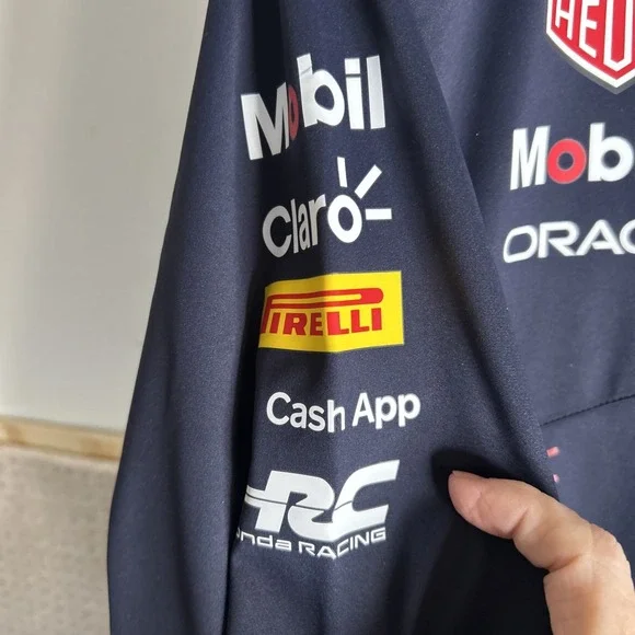Red Bull Racing F1 2023 Team Soft Shell Jacket L- NEW! - Picture 6 of 9